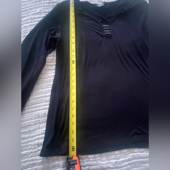 Rock and Republic shirt. 95% Rayon and 5% Spandex.Wash inside out. - Picture 5 of 5